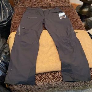 Outdoor Research NWT Women’s Ski Pants size L